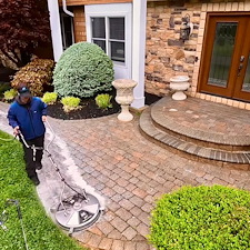 Revitalizing-Middletown-Homes-Specialized-Ipe-Deck-Restoration-Algae-Removal-Window-Wash-Paver-Cleaning 3