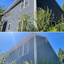 Tinton-Falls-NJ-Soft-Wash-Expertise-Restoring-Vinyl-Siding-White-Trim-and-Concrete-Walkways 4